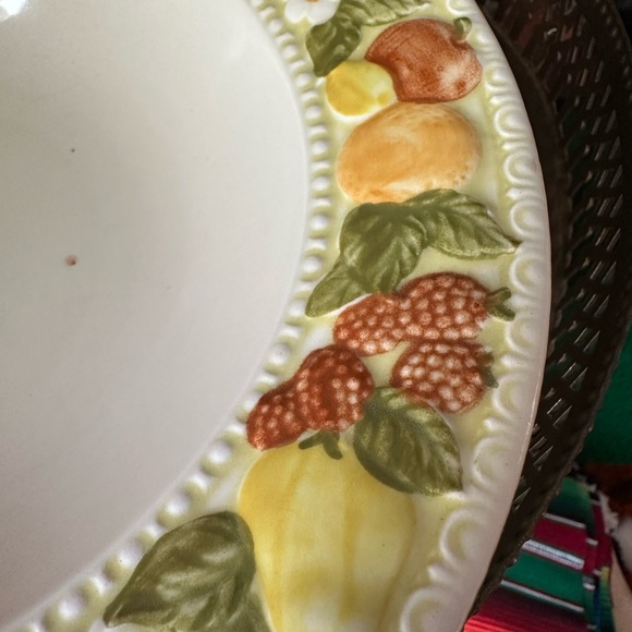 1970's Metlox Poppytrail Della Robbia California Fruit Rim Pottery Serving Bowl - Picture 4 of 6